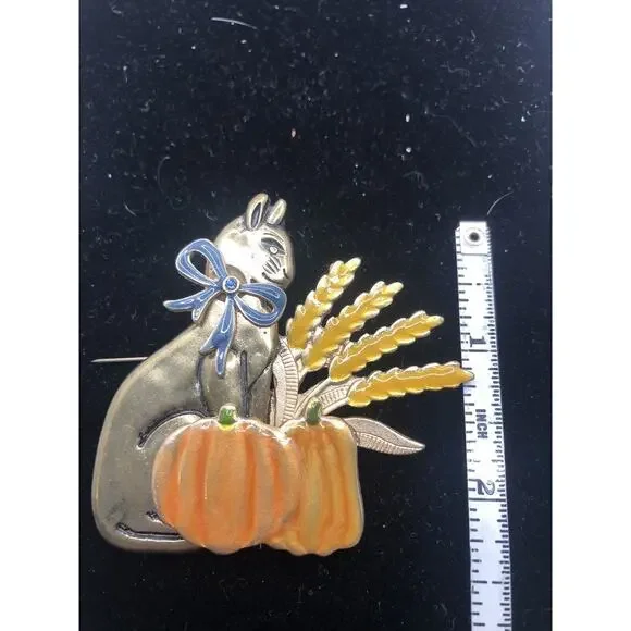 VTG KC Kenneth Cole Enamel Autumn Cat Pumpkin Brooch Pin 2" - Picture 3 of 4